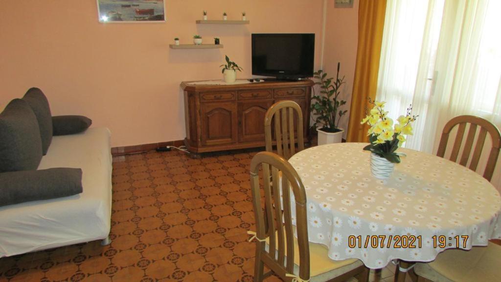 Apartment Tomy Traù Esterno foto