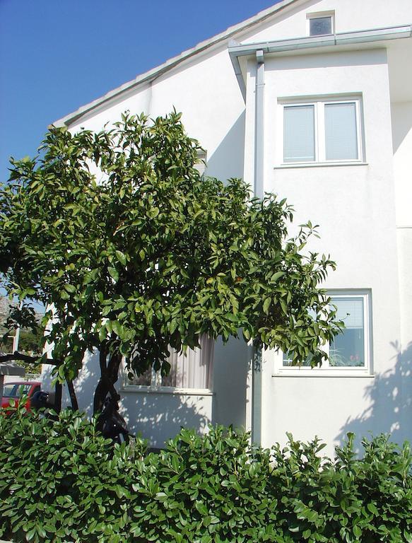 Apartment Tomy Traù Esterno foto